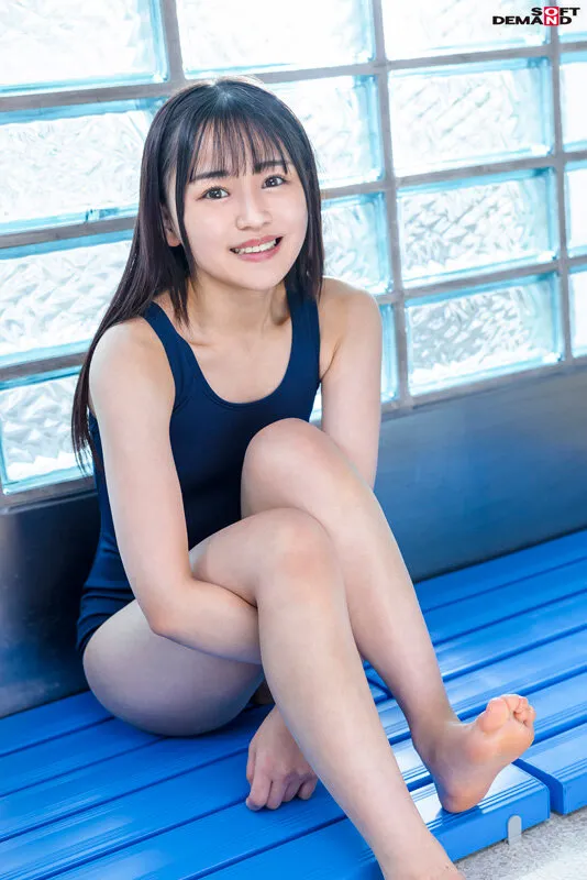 19歳、1度だけのAV出演。この娘、早漏びんかん体質。成績トップのマジメちゃん美少女はちっぱいだけど、エロい女に憧れている。 春風なのか AV DEBUT