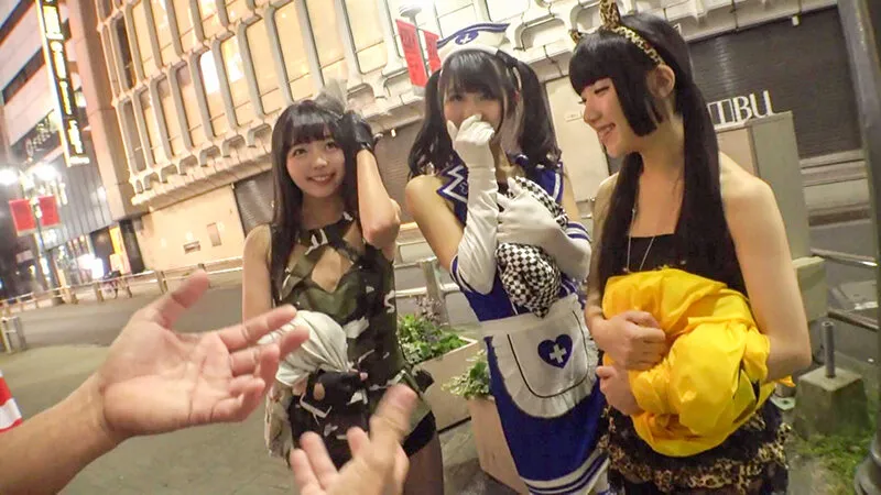 ハロウィンギャルナンパ in渋谷 3 街中のコスプレ美女がエロ過ぎる！！飲んで酔わせて即マンGET！4名