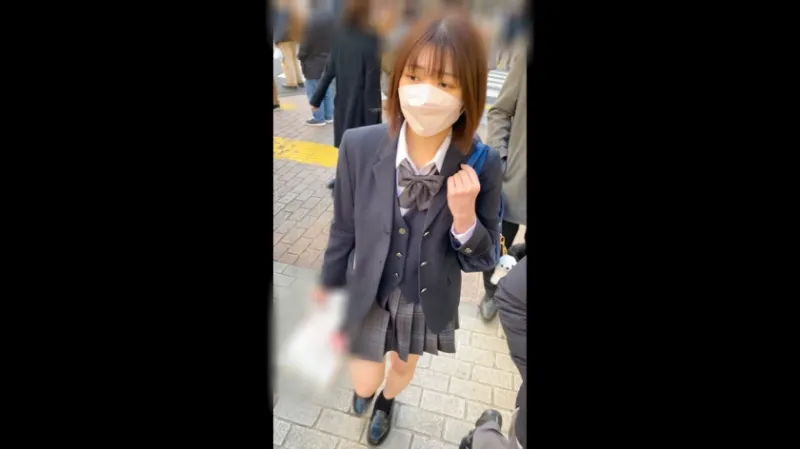 【裏垢JK】優等生の裏顔…学校では真面目な美術部員が実はかなりの性欲モンスターだった件