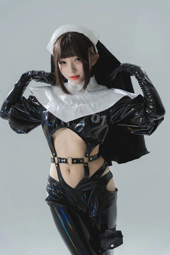 ★8K★Coser-KARIN NO.028 - 漆皮シスター　38P