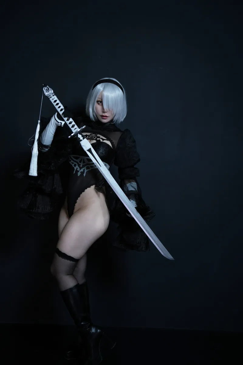 2B BLACK WEDDING