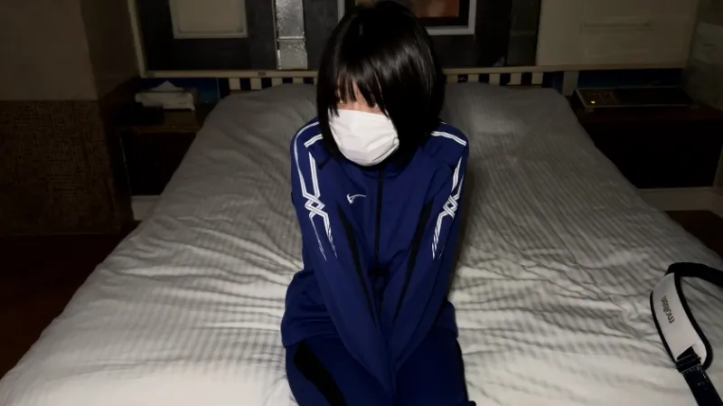 19歳になった元陸上部の教え子の処女貫通！ 昔のジャージを着せ2発の種づけww 垢抜けない田舎娘を大人の女にしてしまいました・・・