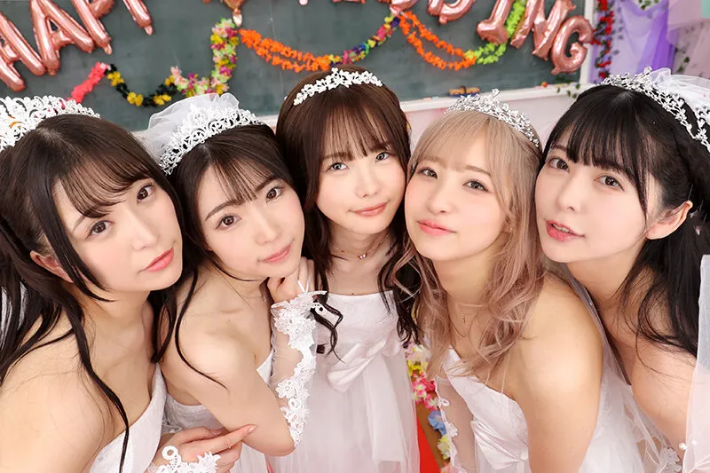 【VR】「みんな平等に愛してくれる？」これぞ夢の［結婚式］！最高の教え子たちとヤリまくる新婚ハーレムSEX！！ 佐藤ののか 皆月ひかる 松本いちか 栄川乃亜 森日向子