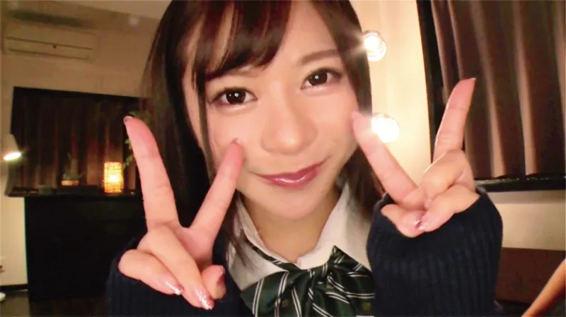 クールな塩対応ダウナー系女子がおじさんチンポに媚び媚びご奉仕 Riana