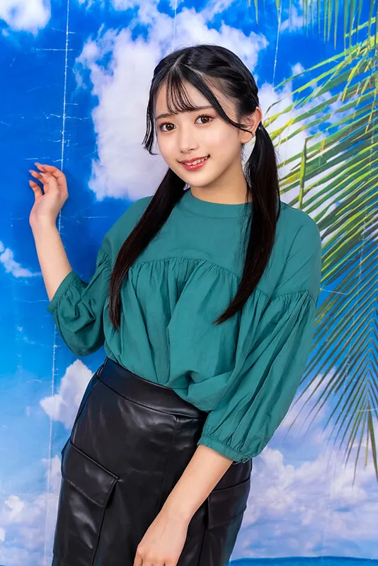 素人パンチラ in 自宅で個人撮影会vol.94！美少女だらけのキャピキャピ撮影会！若さ溢れる激カワガールズの魅力にメロメロ！超至近距離でのイチャイチャセクハラ撮影会