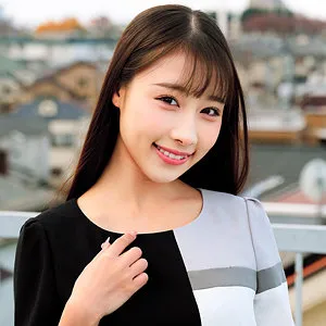 ほのかさん【美容部員】