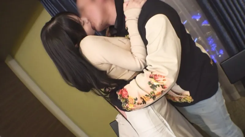 マジ軟派、初撮。 2173 【ハイパー爆乳】胸に見とれてたら、気づいた時には足が止まってた。揺れる胸、揉まれる胸、はさむ胸。おっぱいなしでは語れない狂喜乱舞のおっぱい劇場。ここにおっぱいの全てがある。