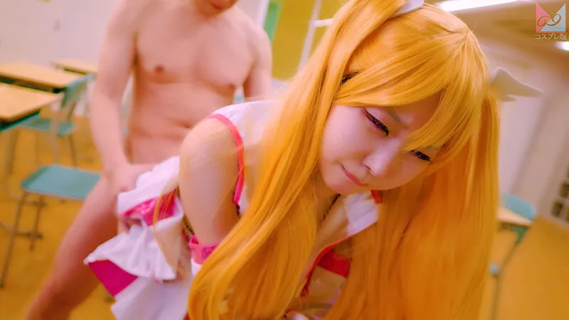 2.5次元の淫欲「私、コスプレセックスが趣味なんです！」奇跡のツルペタ美マンパイパン美少女がコスプレ研究サークルの先輩をオナニー見せで誘惑して念願のコスハメ撮りをしてもらって大量潮吹きしちゃう物語♪ 天美めあ