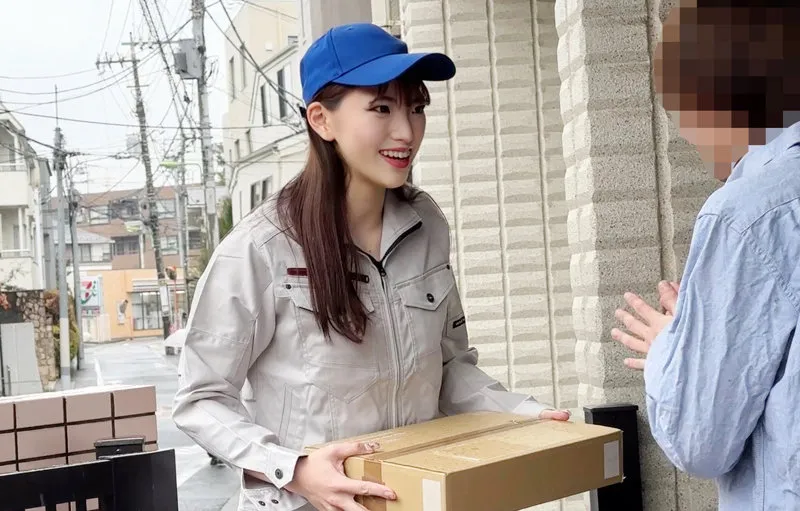 こはるさん【配送員セックス強要】