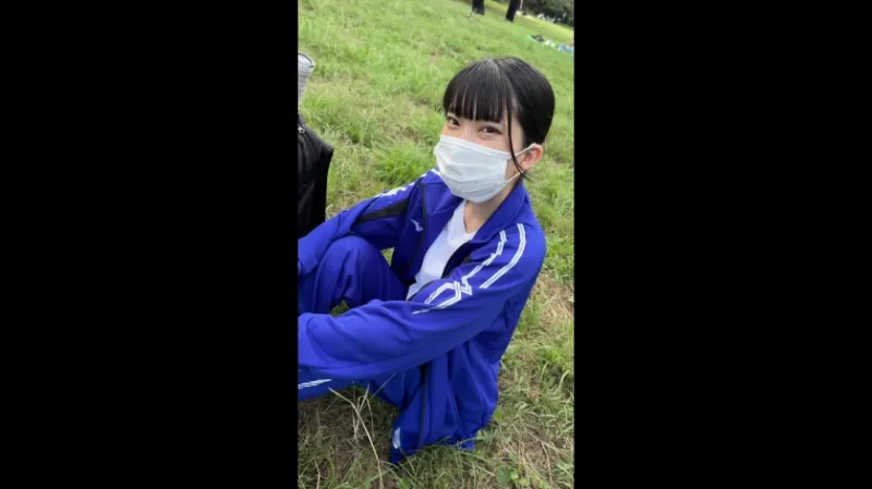 【処女喪失】小柄テニス部員がいつも使っているジャージを着用し2度のゴム無し生ハメSEX。
