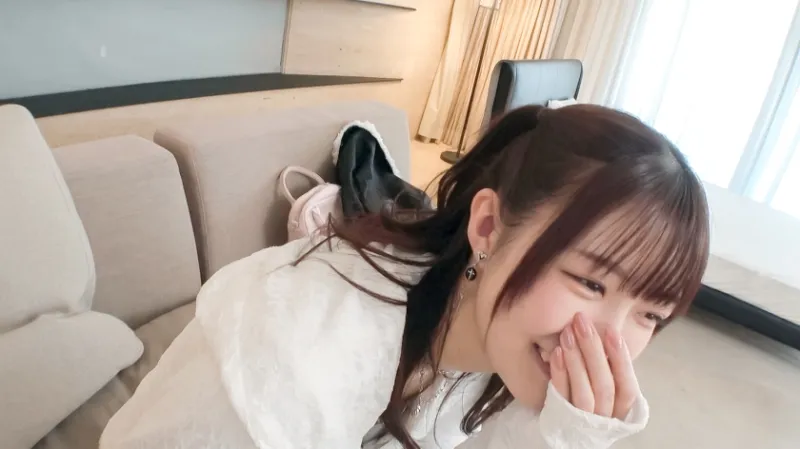エクボは恋の落とし穴！アイドル級に可愛い小動物系女子が快感を知りたくて応募してきた？！ブーツとミニスカートから見える絶対領域が男を魅了する！丁寧なご奉仕フェラと上目遣いで思わず発射寸前！バックで突かれる度に快感に包まれて何度もイキまくり！最高のSEXを味わう！ 【初撮り】ネットでAV応募→AV体験撮影 2391