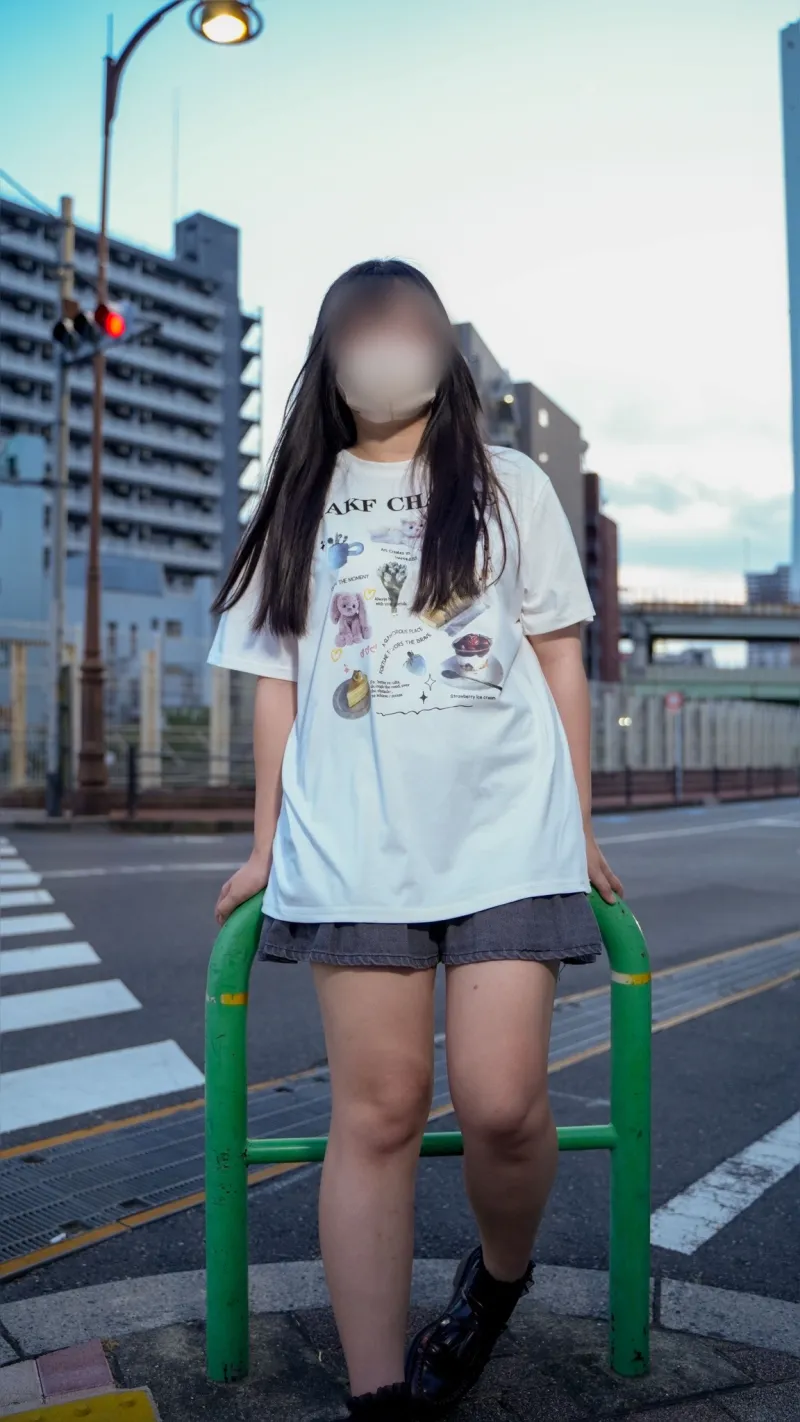 脱衣スナップ【ゆき２０歳Gカップ 完全顔出し】素朴で押しに弱い現役早稲田大学生が丸裸に。色も形も優秀なナイスおっぱい【エロニマス/ストリートスナップ】