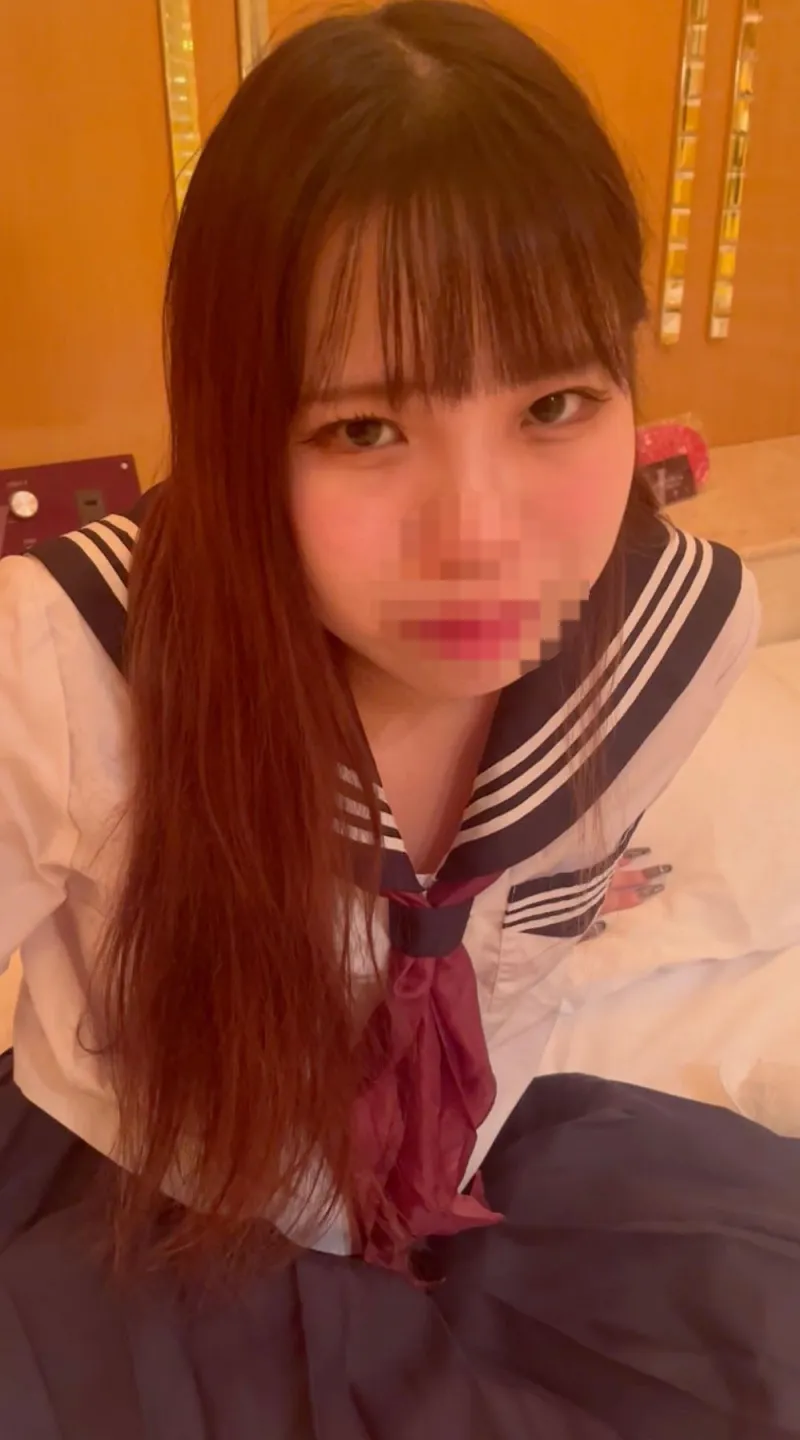 18歳、150cmセーラー服の似合う美少女とラブホでセックス