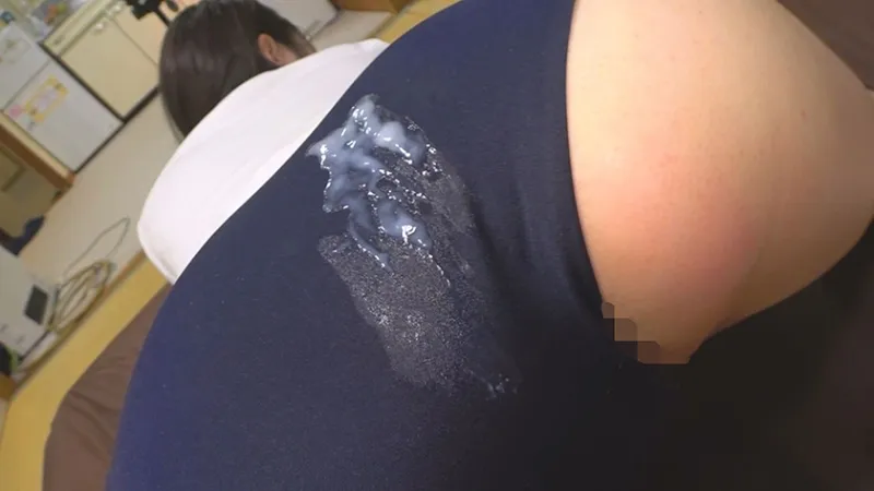 小坂ひまり ムチムチ美尻 神体育着 美少女やぽっちゃり娘らにピチピチ体育着を着せ、ハミパン、ムレムレワレメを毛穴まで見えるほどの超ドアップ接写！さらに尻コキ、着衣お漏らし放尿や体育着ぶっかけ等体育着好きに送る完全着衣フェチAV
