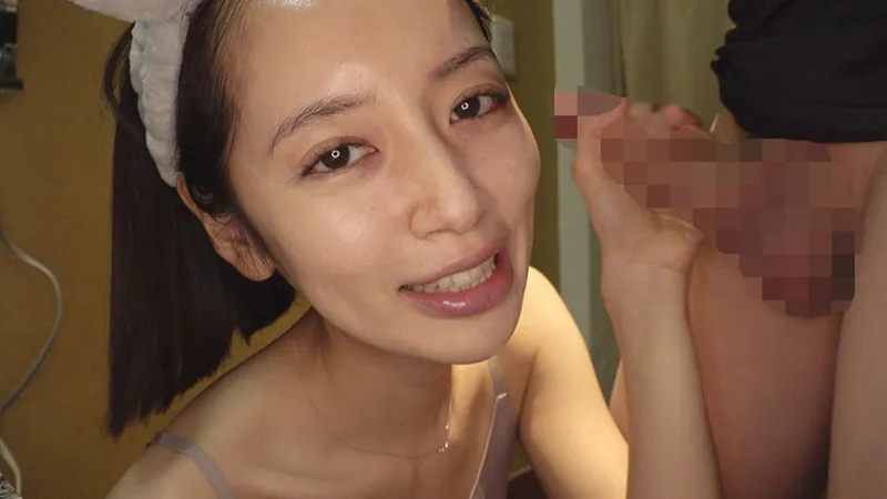 昔3-4回肉体関係を持った同僚の美咲かんなに3年ぶりに誘われて…1日限定の火遊び不倫デートで何度もゴックンと中出しをした