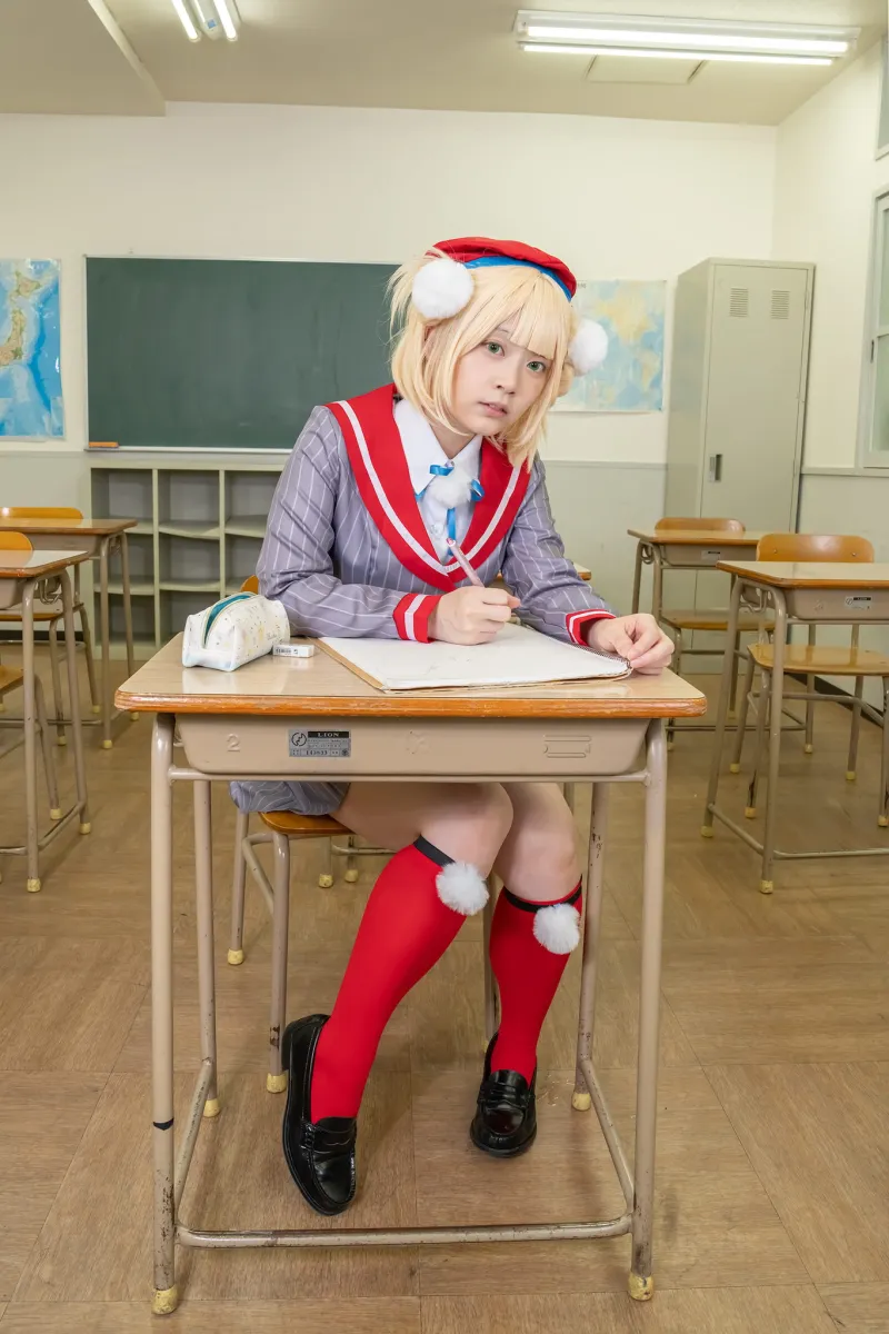 うちの担任が私でシコってるのを見て授業に集中できない