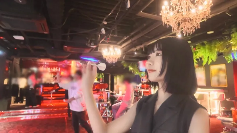 黒髪ショートヘアーを酒場でナンパ！！首筋をなぞられるたびに、オマンコキュッキュ！！ドМな彼女はおチンポだ～いすき！！最後はお口発射でごっくん！！ マジ軟派、初撮。 2212