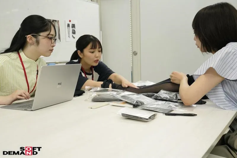 男子社員は黒パンスト尻オナホを試して改善点を提出して下さい SOD女子社員新商品開発記録 阿南佳奈美 大野茅冬 岩ヶ谷暁美