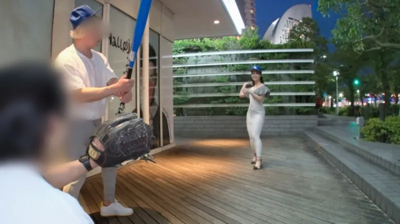 アイドル系美女の私物でどすこい野球！？知的なあの子の私物をバコバコに壊し、おまんこもガンガン突きまくる！！清楚な見た目とは裏腹に、びしゃびしゃ潮吹き大洪水！！ポルチオ目掛けて満塁ホームラン！！マジ軟派、初撮。 2221  マジ軟派、初撮。 2221