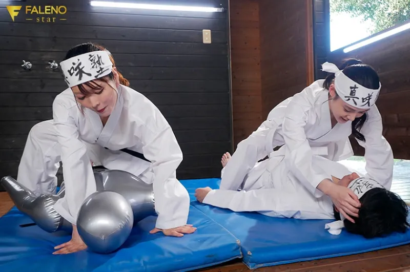 魁・真咲塾 28時間完全痴女覚醒訓練 吉高寧々