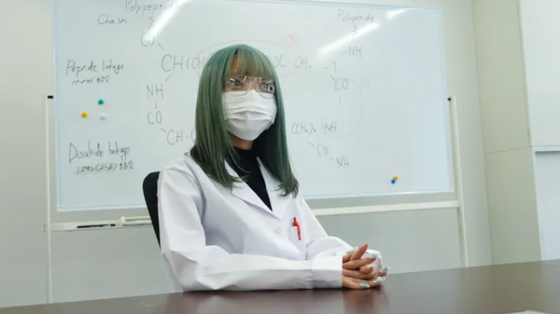 理系、孤高の美女。本音は寂しい甘えんぼ。