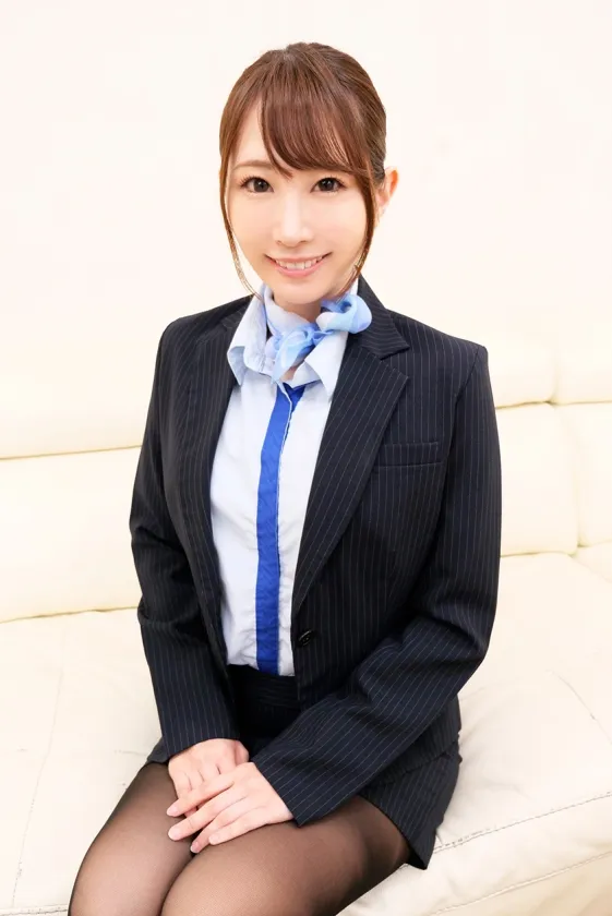 黒パンスト美脚CA限定！固定型リモコンローターONのまま黒パンスト足コキでイカせ対決 自分より先にイカせられたら高額賞金ゲット！失敗したら絶倫巨根と生ハメ中出しの罰ゲームアクシデントが待っている！ 五十嵐清華