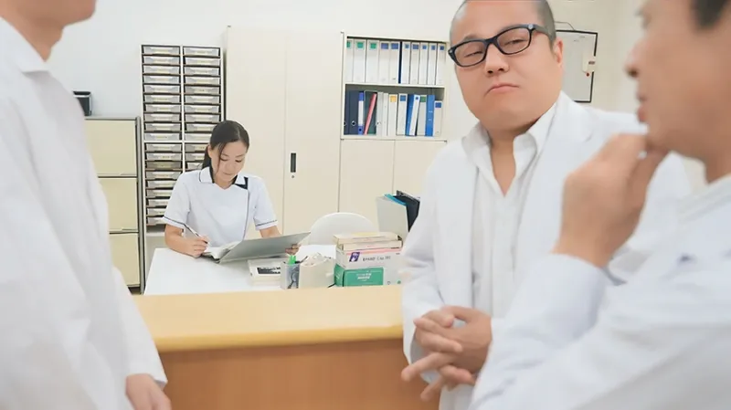 熟女看護師院内不倫～宿直室での不貞行為～ みさのさん 岡江みさの
