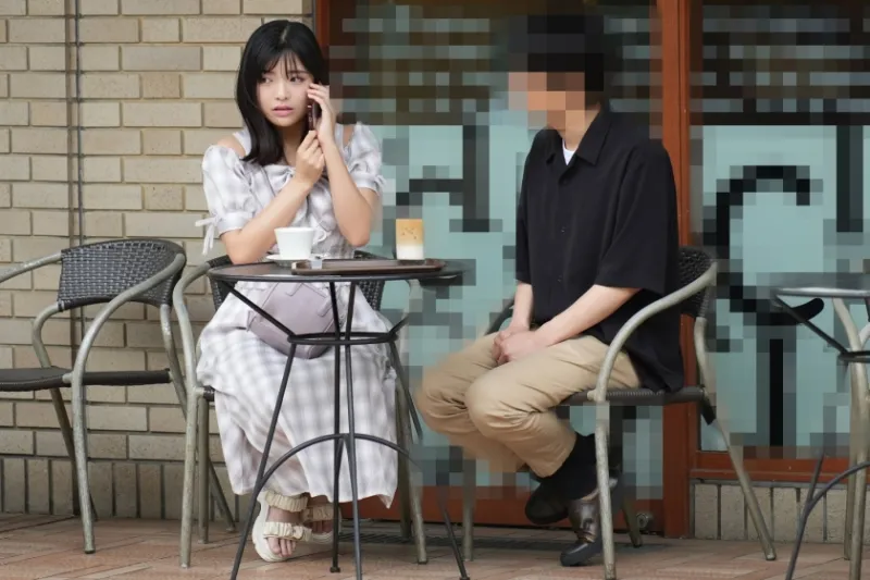 【中出しNTR】元気系地下アイドル デート中に変態おぢに呼び出され即ハメ変態コスでバチボコ種付け