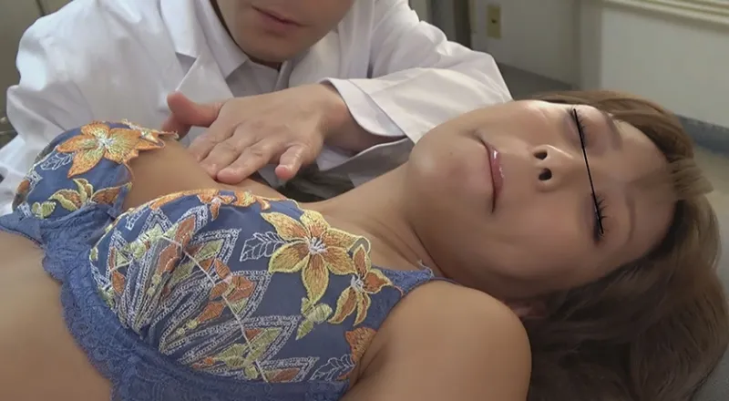 女子社員健康診断 肩こり、乳がんチェック編