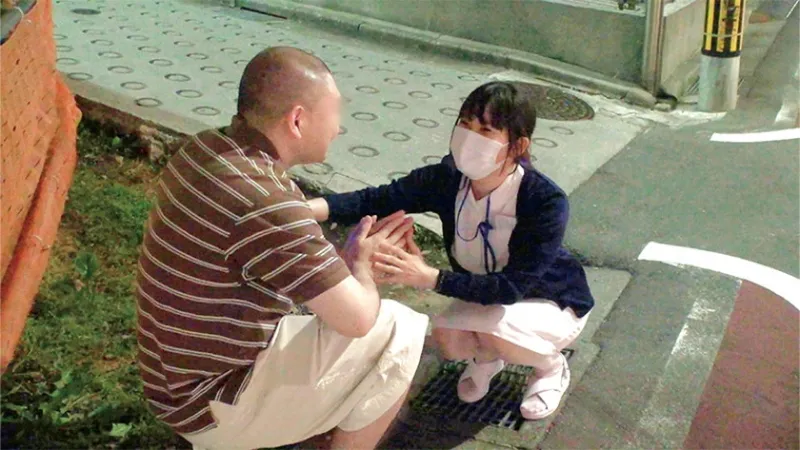 とっても優しい天使みたいなナースさんに包茎インポ童貞3重苦男子のオナニーの介抱してもらいました！！かわいすぎる裸体にズル剥けフル勃起したちんぽを白衣の奥にズブリ！金玉空になるまで何度も中に出しました！経験少なめ照れ屋ナース編 りこさん みなみさん