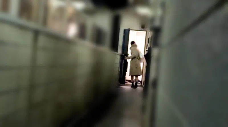 S区スレンダー美ボディ美人お姉さん