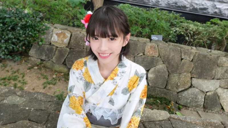 純愛、リアル。親に内緒で育む愛 老舗菓子店、看板娘の赤面ハメ撮り流出