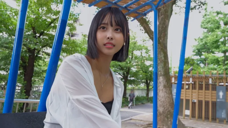 8頭身現役スーパーモデル 男の人は苦手。でも、寂しさを埋めてほしい。