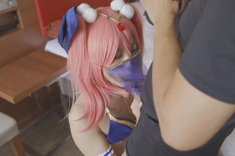 かわいそうなコスプレイヤー 顔面がレベチ！最強美乳・エロ布フェラ！好きでもないキモオジのおもちゃに