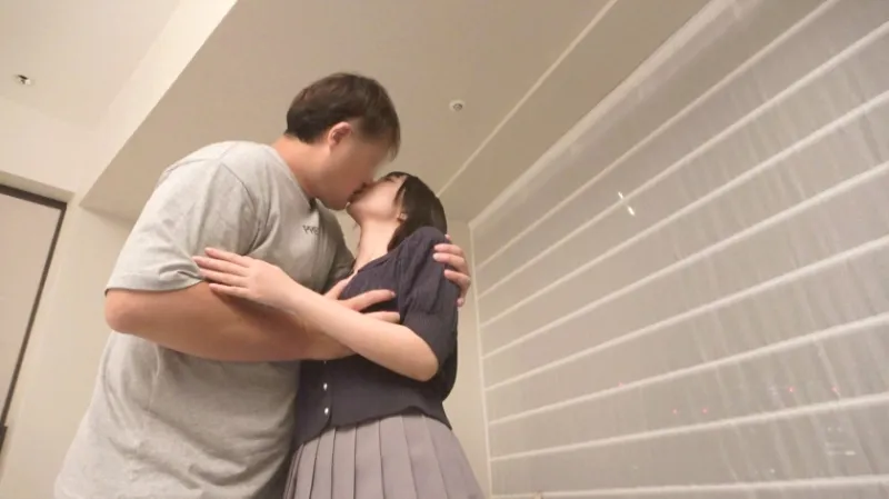 大人しそうな見た目に反して超潮吹き体質！バックで見せたくびれからお尻にかけるシルエットはまさに黄金曲線！最後はザーメンのお掃除も欠かさないドエロイ彼女を刮目せよ！ 【初撮り】ネットでAV応募→AV体験撮影 2488