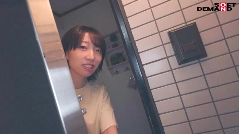 結婚2年目 国分寺在住 朝日奈肖 30歳 母親になる前の「最後のワガママ」聞いて欲しい 旦那以外の男と最後の生中出し 自宅で不倫性交