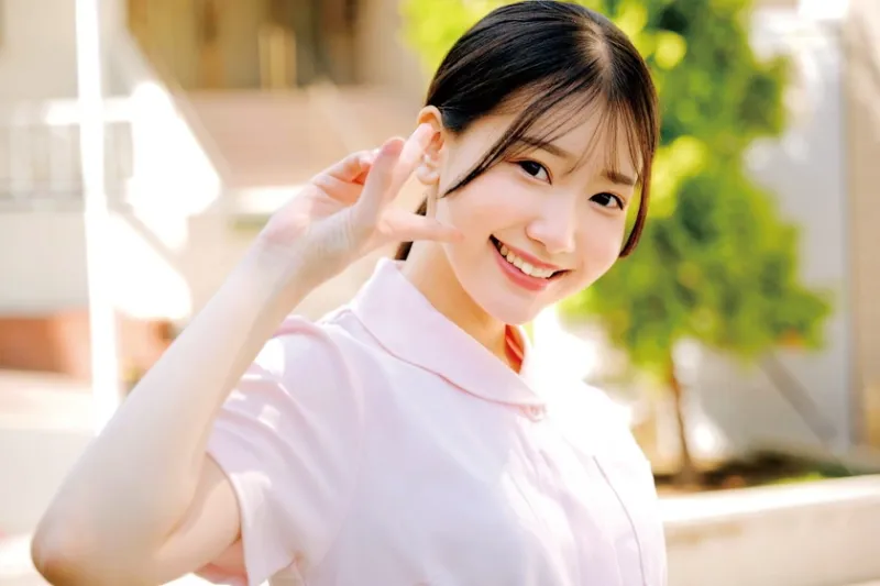 現役ナースが連続射精チャレンジに挑戦！白衣の下に隠された母性たっぷりのマシュマロおっぱいで金玉空っぽになるまで抜きまくり！たくさん喘ぎ感じる姿に赤面発情！そのまま天使のおまんこにも生挿入&連続中出しSEX！！さらさん みつきさん