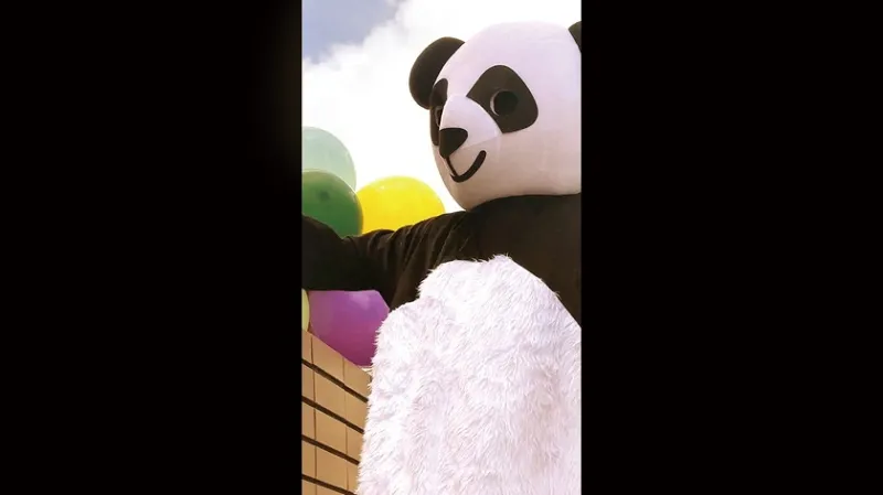 着ぐるみの中の人 遊園地のキャストさん4名