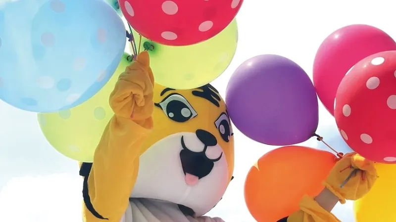 着ぐるみの中の人 遊園地のキャストさん4名