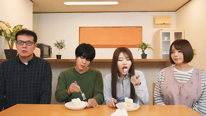 3人目の家庭教師はド変態だった。「偏差値を上げるためなら何でもします」両親がボクのために連れてきたのは三流大学で留年中の腐女子。恥ずかしい恰好で拘束したらマゾヒズムが覚醒したのでマンコに勉強を教えてヤッた。 瀬戸ひなこ