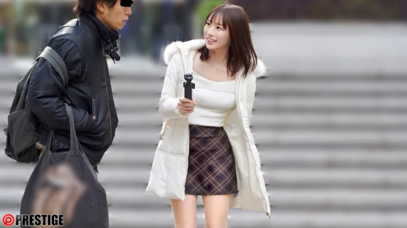 鈴村あいりが素人♂を逆ナン！【限定特典映像40分付き】